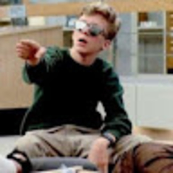 Meet your Posher, Ava - Picture 1 of 1